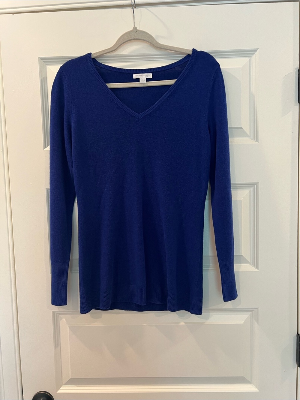 New York & Company Cobalt Blue V Neck Pullover Sweater Medium - Picture 9 of 10